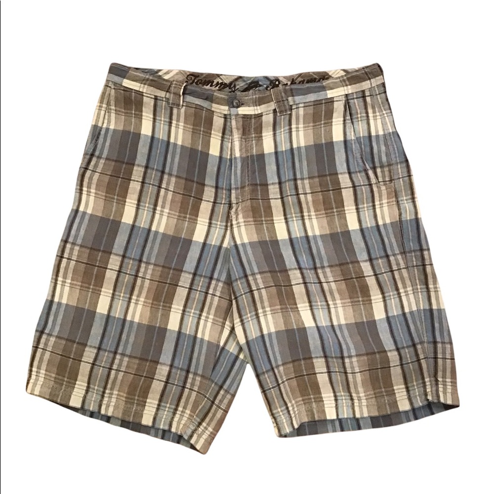 Tommy Bahama men’s shorts size 36.